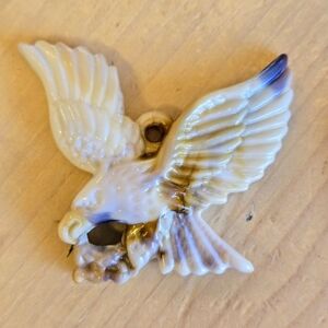 Vintage Marbled Resin Eagle Pendant